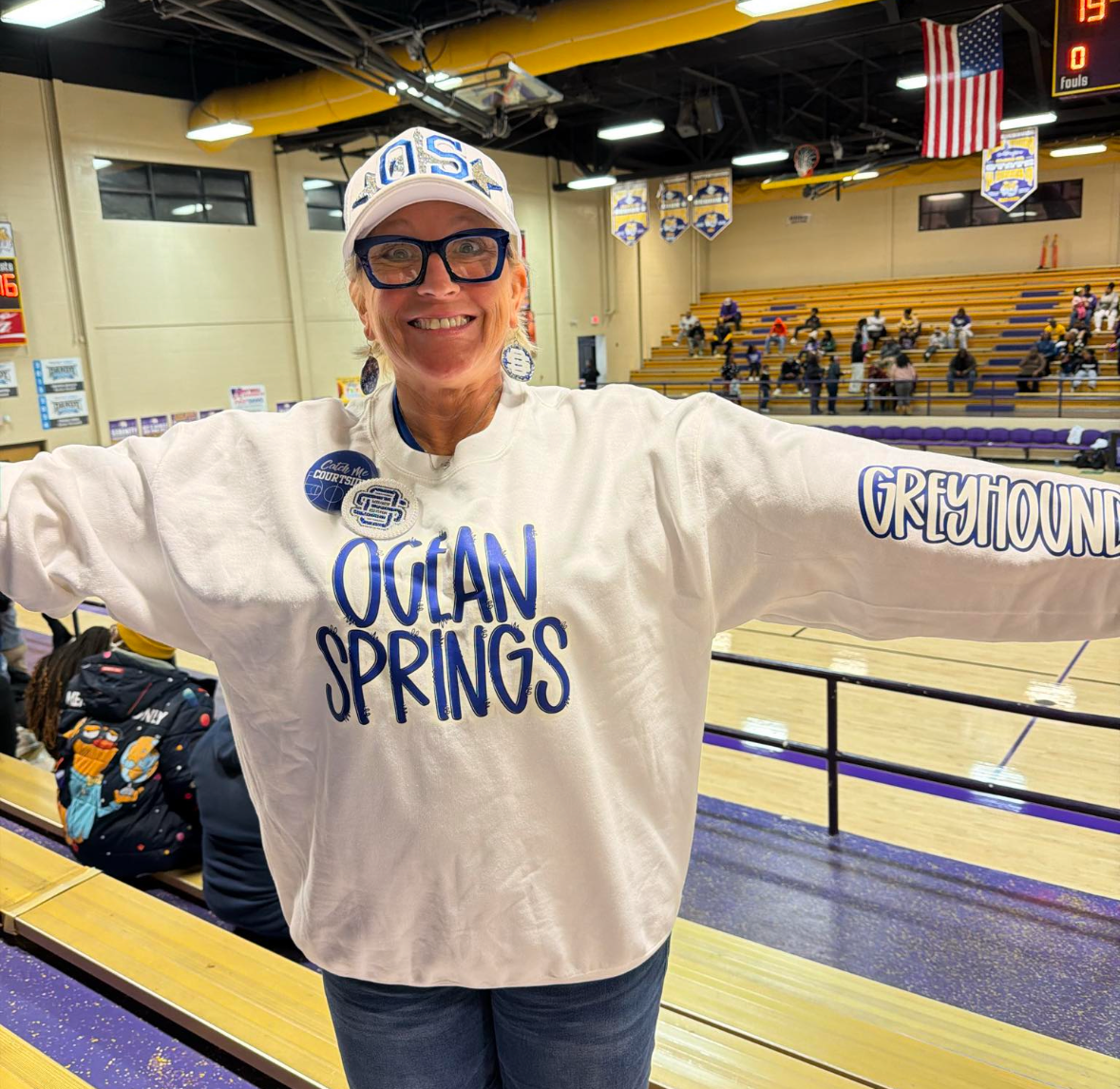 Ocean Springs sweatshirt with Greyhound sleeve